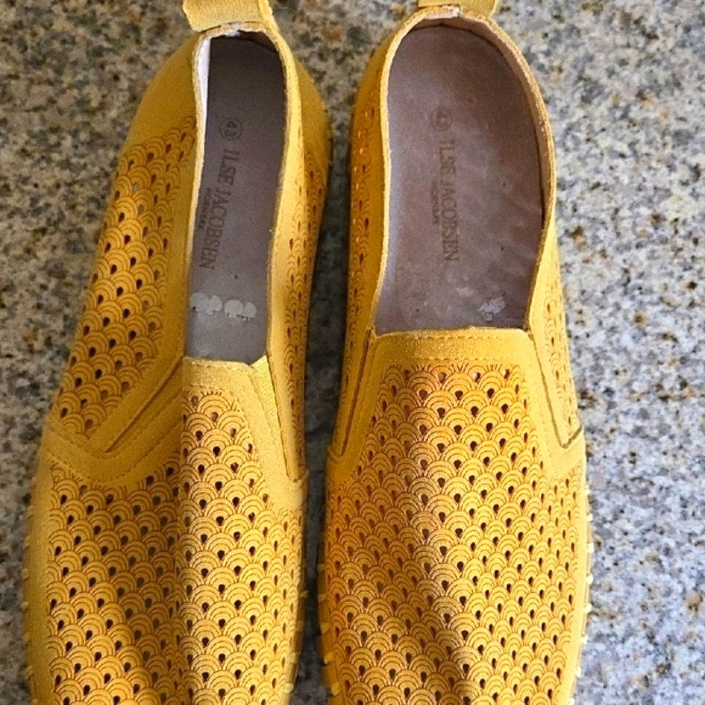 Ilse Jacobsen Yellow Loafers Slip-Ons Shoes Womens Size 9